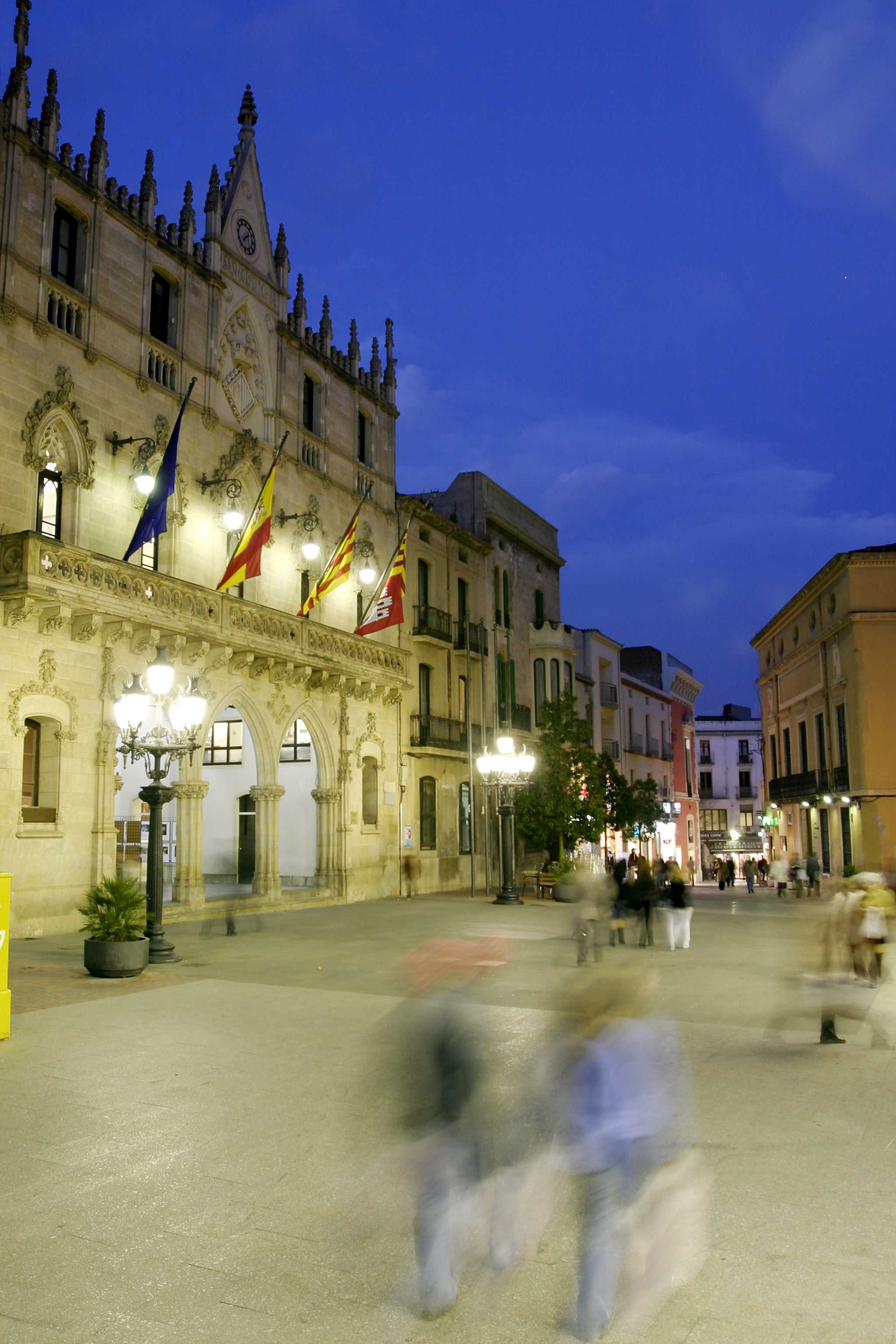 A street in Terrassa, Spain in the evening. © Terrassa